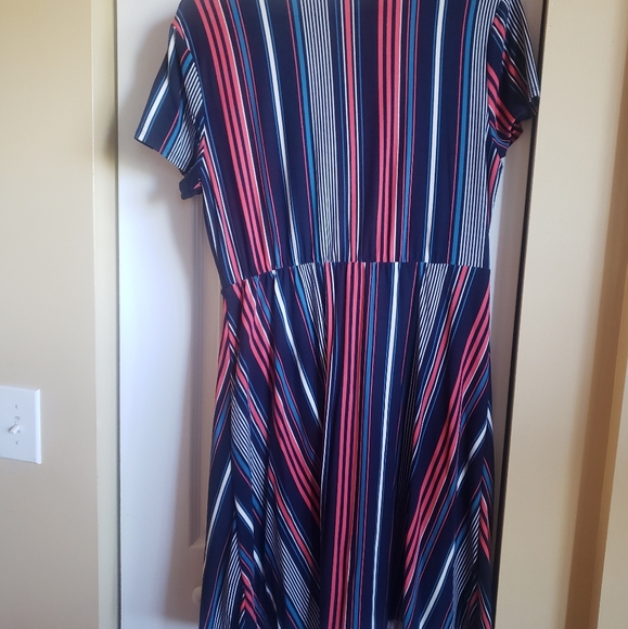 Dress - Picture 3 of 3